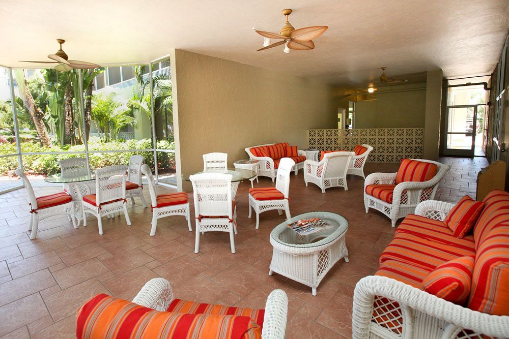 Marco Beach Vacation Suites Caxambas Εξωτερικό φωτογραφία